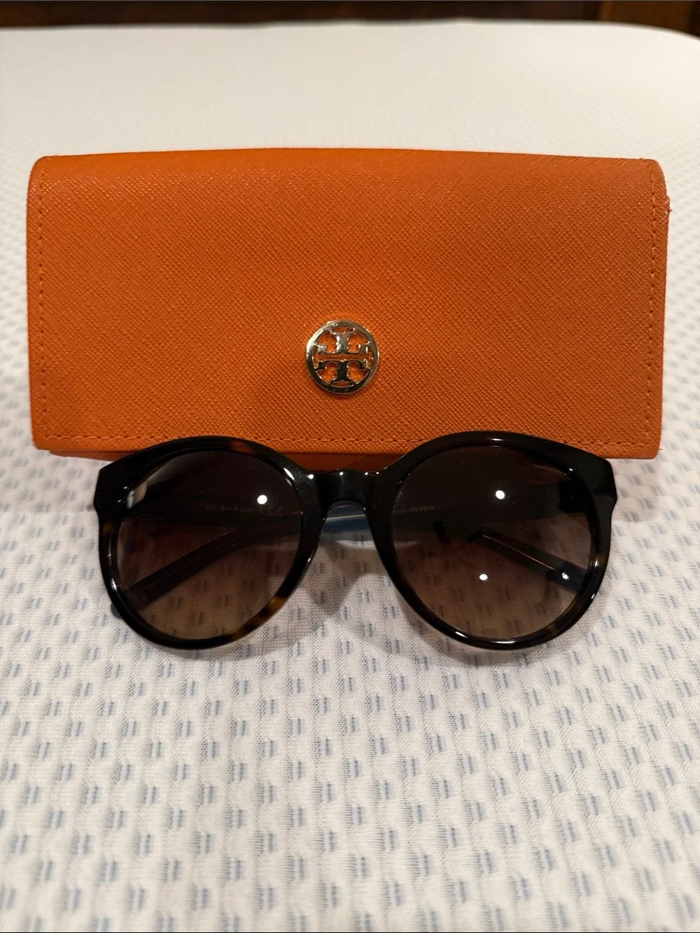 Tory Burch Tortoise Round Sunglasses with Saffiano leather case